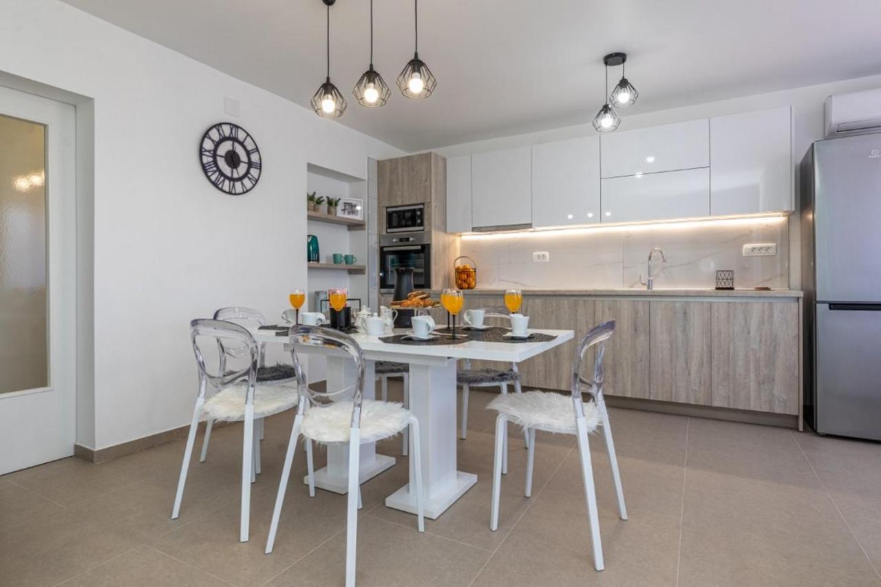 Apartman Grzetic ชิโล ภายนอก รูปภาพ